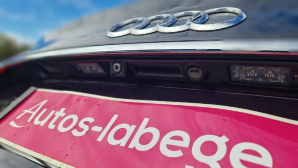 Audi A8 V8 4.2 L TDI Quattro 385CV AVUS – Image 32