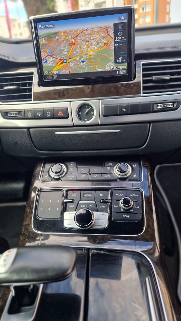 Audi A8 V8 4.2 L TDI Quattro 385CV AVUS – Image 12