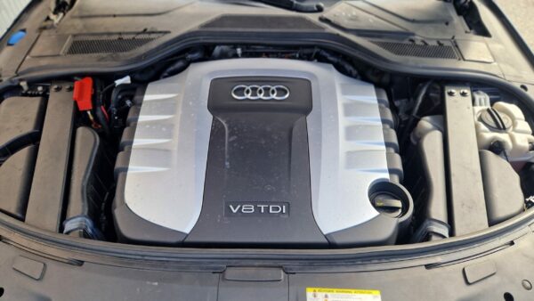 Audi A8 V8 4.2 L TDI Quattro 385CV AVUS – Image 33