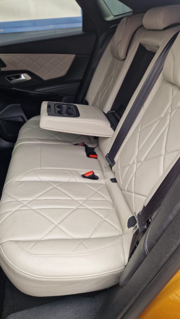 DS 7 Crossback 2.0 BlueHDi 180CV GRAND CHIC RIVOLI EAT8 – Image 10