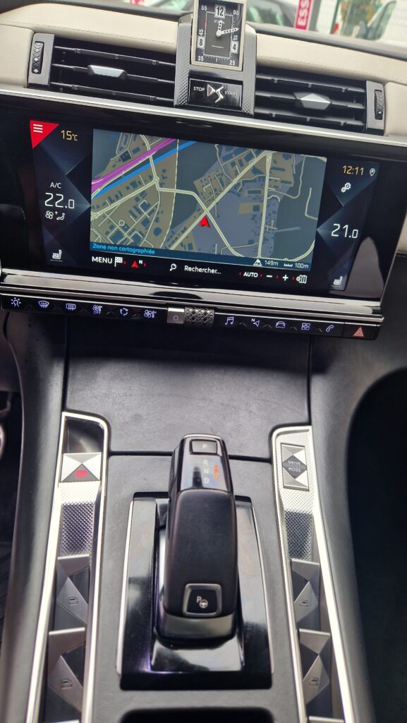 DS 7 Crossback 2.0 BlueHDi 180CV GRAND CHIC RIVOLI EAT8 – Image 15