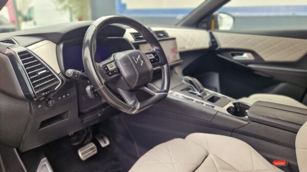 DS 7 Crossback 2.0 BlueHDi 180CV GRAND CHIC RIVOLI EAT8 – Image 24
