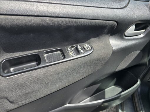 PEUGEOT 207 ACTIVE 1.6L HDI 92CV – Image 10
