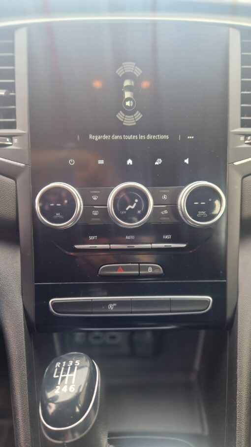 RENAULT Megane IV 1.5DCI 115 CV AIR NAV – Image 9