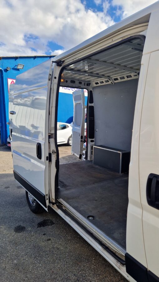 PEUGEOT BOXER 2.2L BLUEHDI - 165 CV - L2H2 – Image 13