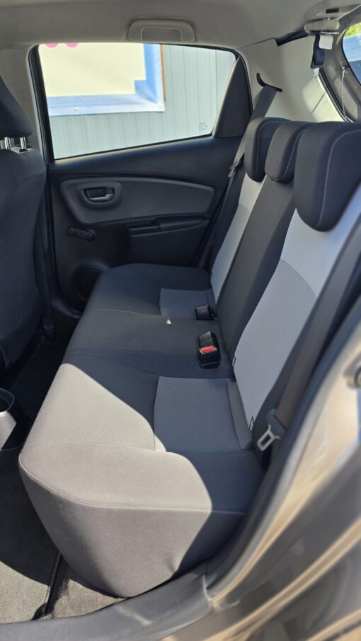TOYOTA YARIS 1.0L VVT-I 72CH DYNAMIC – Image 9