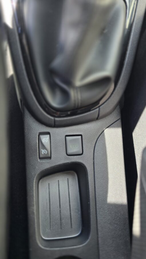 RENAULT CLIO IV 0.9L TCE 75 CV ZEN – Image 10