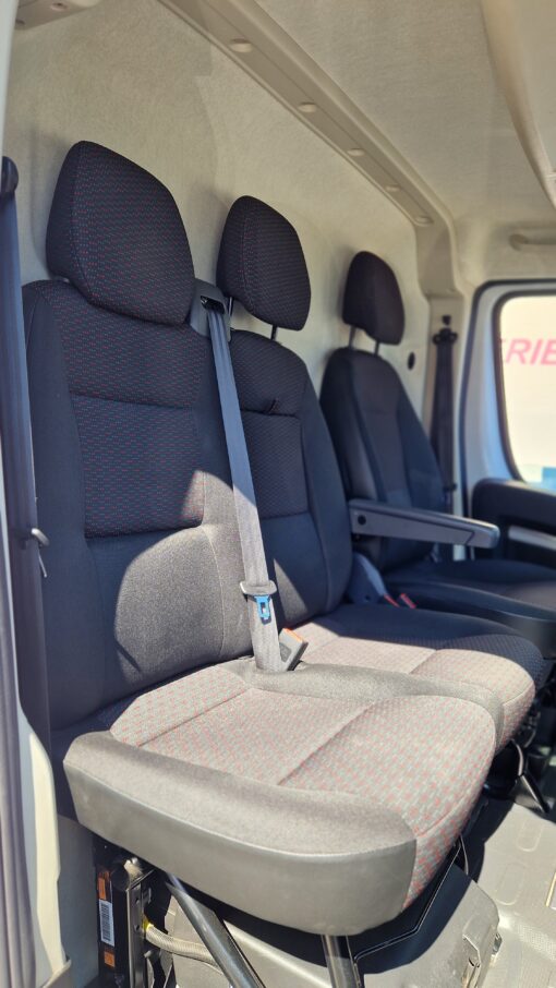 PEUGEOT BOXER 333 L2H2 2.2L BLUEHDI 120 CH ASPHALT – Image 13