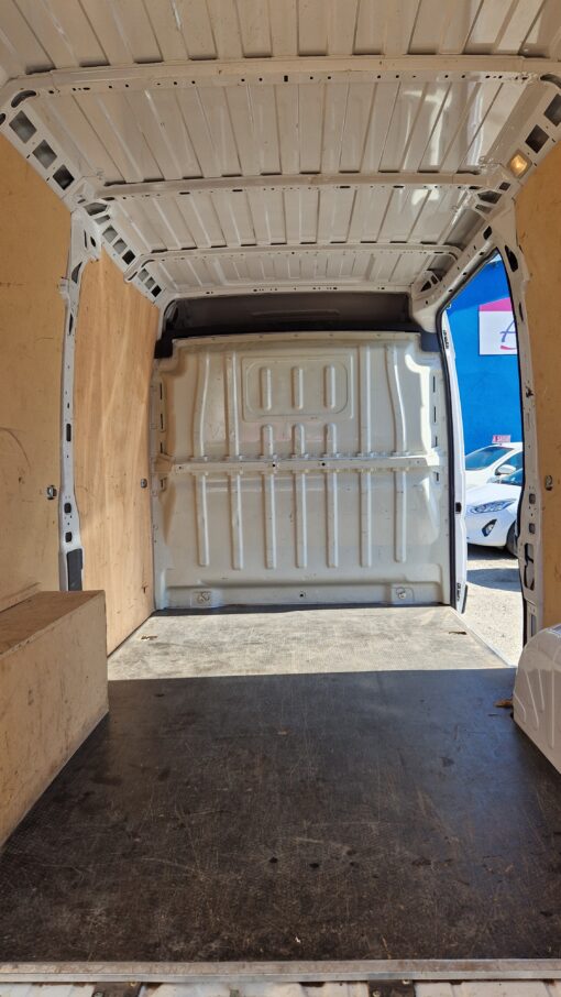 PEUGEOT BOXER 333 L2H2 2.2L BLUEHDI 120 CH ASPHALT – Image 9