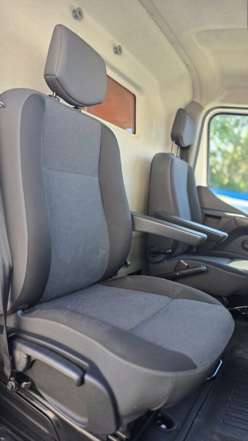 RENAULT MASTER III 2.3L DCI 145CV GRAND CONFORT L2H2 – Image 2