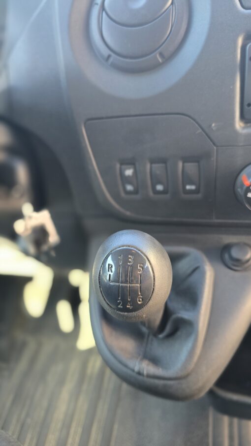 RENAULT MASTER III 2.3L DCI 145CV GRAND CONFORT L2H2 – Image 5